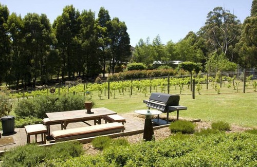 Hoddles Creek Cottage | 👩‍🌾Private and Relaxing Farm Stay in Gembrook | Peace & privacy guaranteed