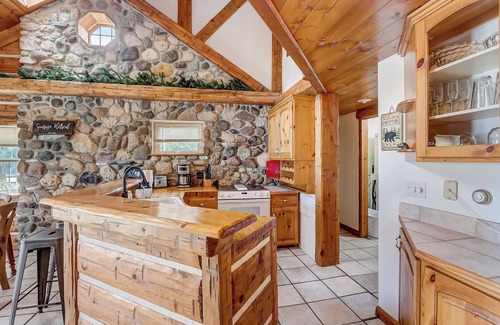 Watertown Cabin | Private and Secluded 3-bedroom cabin