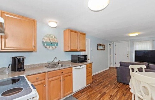 Pawcatuck Apartment | Private Apt 1 mile from Downtown Westerly. Short drive to Mystic & Casinos