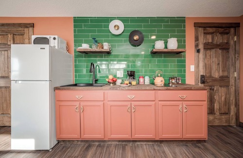 Prescott Apartment | Private Balcony, King Bed, Kitchen