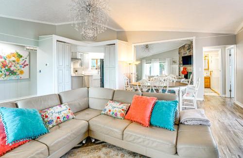 Richmondville House | Private Beach and Sauna Lakefront Deckerville Home!