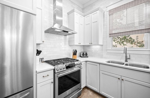 Rosemary Beach House | PRIVATE BEACH/POOL ACCESS-Charming Cottage-Lovely Courtyard-4 Bikes