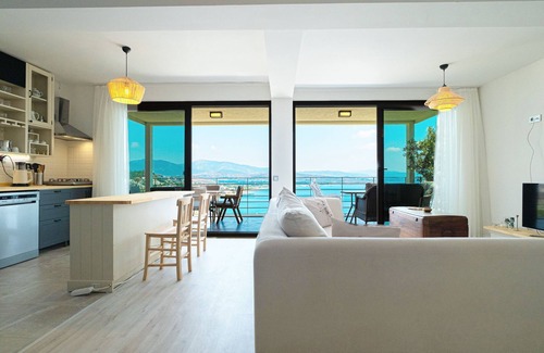 Ortakent Villa | Private Beach Villa With Garden Melon