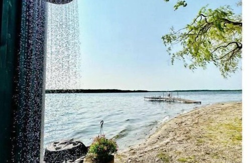 Greater Napanee Cottage | Private Beach Waterfront Cottage