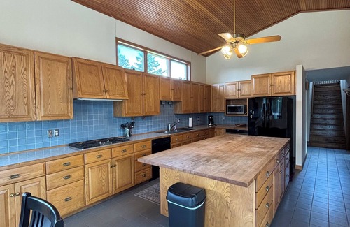 Somerset Cabin | Private beach with dock on Pine Lake with spacious 3 bedroom home sleeps 9-12