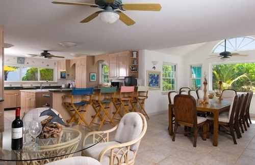 Grace Bay West House | Private Beachfront Luxury Villa on Grace Bay