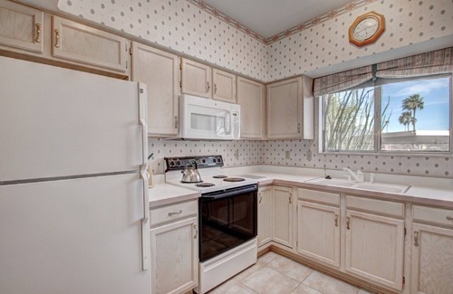 Green Valley House | Private, beautiful and spacious townhouse