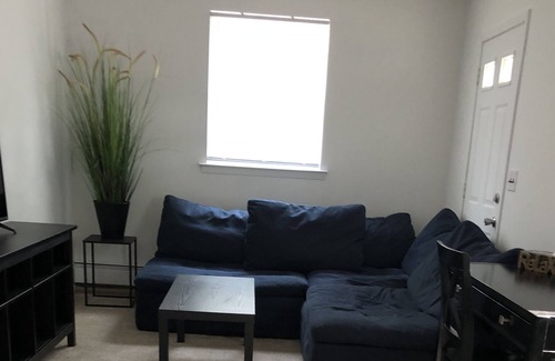 Dix Hills Apartment | Private bedroom & living rm/kitchenette w/ desk and use of pool