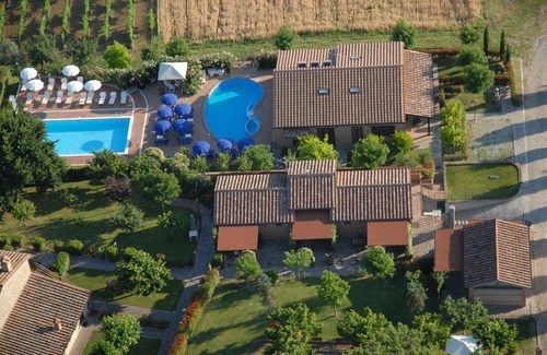 Paciano Apartment | Private bedroom with Wi-fi and swimming pool