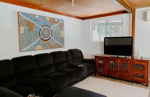 Upper Orara Cottage | Private Bush Hideaway 10 mins from town