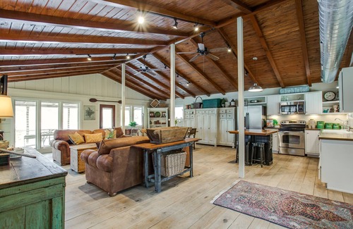 Boerne House | Private cabin on 10 acre lake, 4.5 miles from Boerne