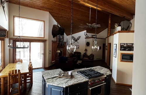 Lake Shore House | Private Cabin on the Gull Chain with Boat Slip