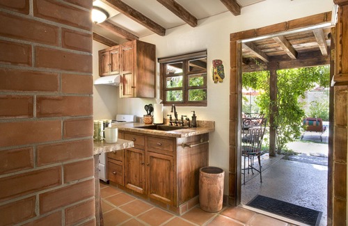 Old Las Palmas House | Private Casita Antigua for 2, Romantic, Old Spanish Estate, Pool, Gardens