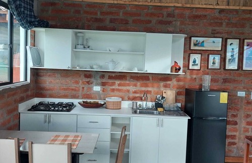 Checa Cottage | Private Casita near UIO airport