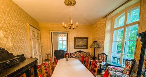 La Moncelle House | Private Castle with Park - Château Guillermo