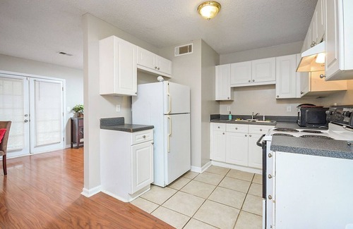 Tucker Condo | Private condo close to Atlanta, Stone Mountn, Emory with WiFi, AC in cool Tucker