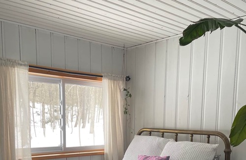 Frontenac Cottage | Private Cottage on a Quiet Lake