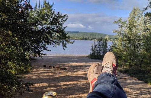 L'Isle-aux-Allumettes House | Private cottage with sand beach and snowmobile trails