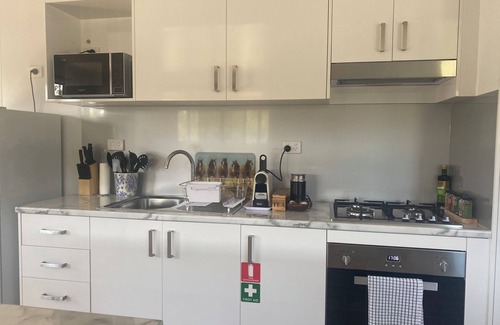 Glenthorne Cottage | Private Couples Retreat, Relax and Recharge!