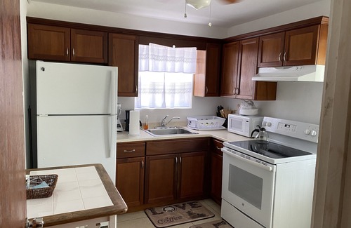 Estate Ruby Apartment | Private & Cozy 1 Bed/1 Bath Apartment