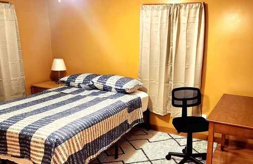 Cream Ridge Apartment | Private & Cozy 2nd Floor Farmhouse Apt, Near the UTT Six Flags & Joint Base MDL!