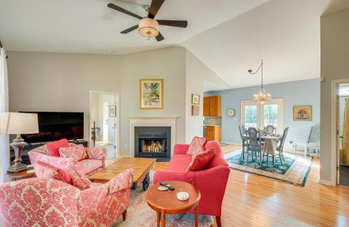 Louisa House | Private Deck and Views Rural Virginia Escape