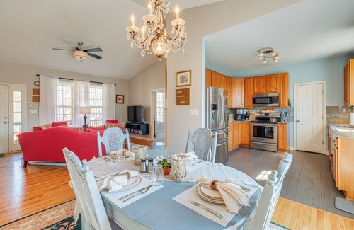 Louisa House | Private Deck & Views: Rural Virginia Escape