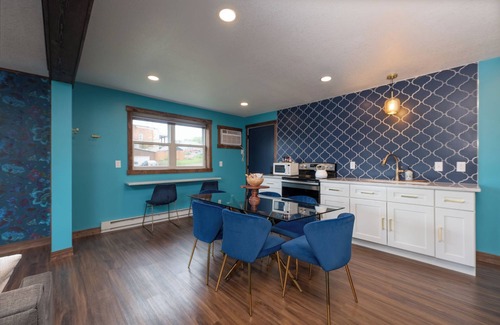 Prescott Condo | Private Deck | Walk Downtown | Arcade | Game Rm | King Bed | King Beds