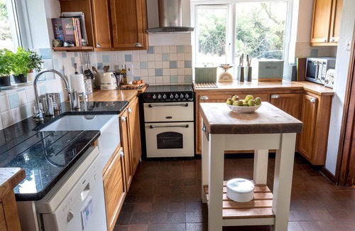 Littlebredy House | Private detached cottage to rent on Chesil Beach