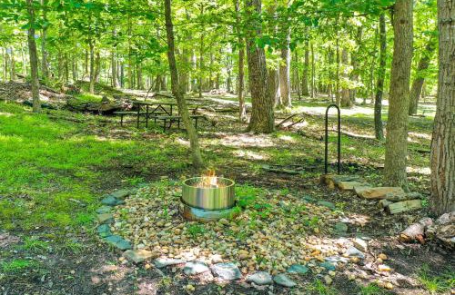 The Woods House | Private Dog-friendly Fall Foliage Paradise