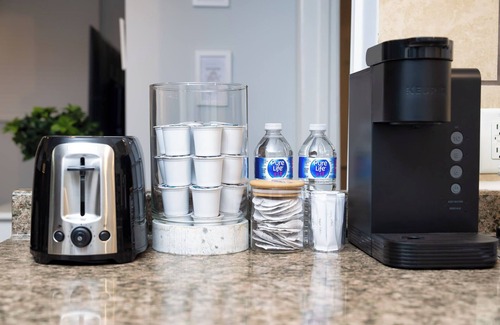 Newmarket House | Private entrance, Equipped Kitchen, Parking