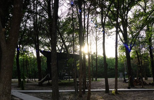 Alvord Cabin | Private Escape: 4 Cabins/4 Full Baths/8 Guests/Lots of Room to Roam