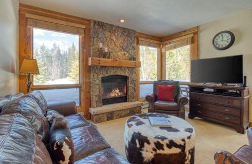 Keystone House | Private Family Friendly 2 Bedroom Townhome Located In East Keystone With Access To Free Shuttle Service
