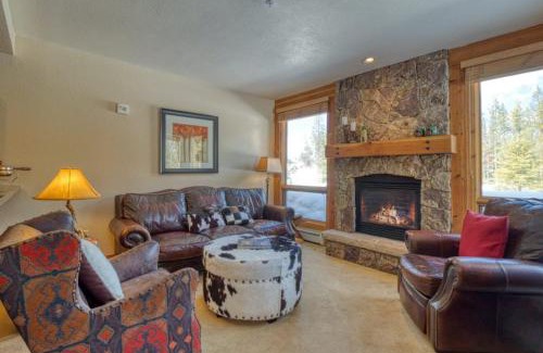 Keystone House | Private Family Friendly 2 Bedroom Townhome Located In East Keystone With Access To Free Shuttle Service