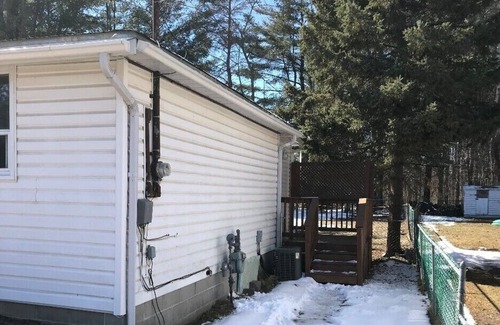 Alcona House | Private guest suite in Innisfil near beach