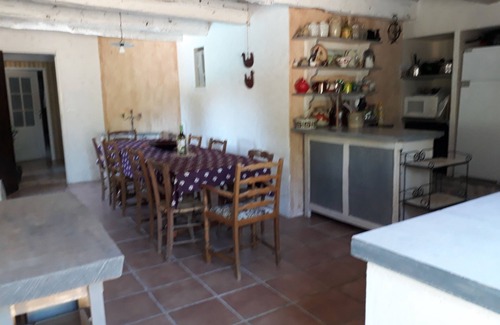 Bouloc House | Private heated infinity pool Quiet countryside Medieval Lauzerte
