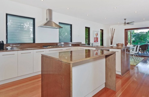 Tewantin House | Private Hideaway in Tewantin
