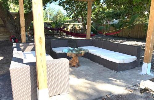 Little Ranches Apartment | Private Hollywood APT Near Beach Airport & Casino