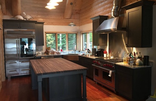 Champion House | Private Home On Gibson Lake