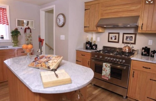 Oxford House | Private home with indoor pool -book your holiday stay