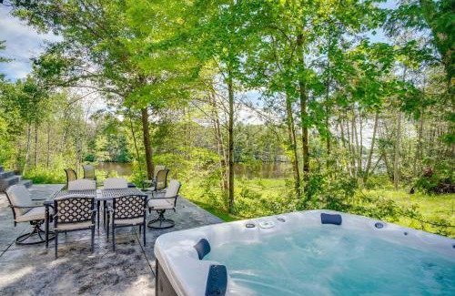 Shawano House | Private Hot Tub Riverfront Escape in Shawano