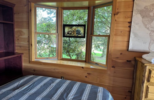 Lewisburg Cabin | Private Indoor Pool Hot Tub Pool Table 19 Guests