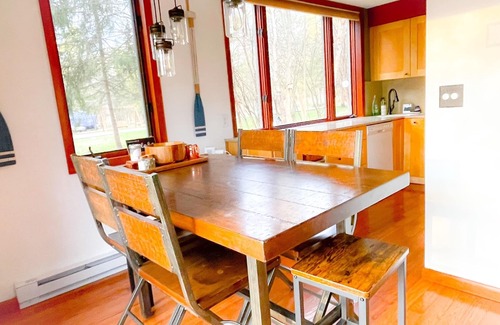 Athens House | Private lakefront chalet great for families.