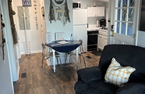 Lake Wylie Apartment | PRIVATE LAKESIDE BLISS-2 BR APARTMENT-STUNNING LAKE WYLIE VIEW FROM PRIVATE DECK