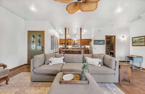 Fayetteville House | PRIVATE LODGE on acreage in the woods just STEPS away from The UofA!