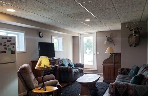 Elkhart Lake Cabin | Private lower level house with a kitchen . Come and visit the πΊπ¦π¦¬π¦’