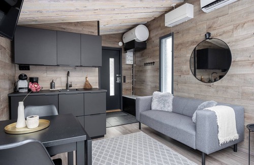 Jamsa House | Private & Luminous Suite with lake views