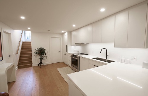 Broadview North House | Private Modern Oasis in Toronto