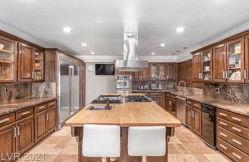 Scotch Eighty House | Private Oasis just minutes from the Strip - Monthly rental