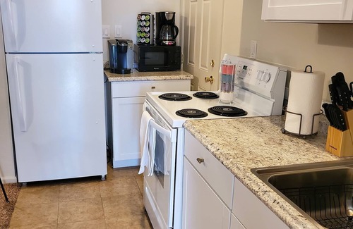 Centennial Hills Apartment | PRIVATE OASIS-MONTHLY RENTAL/POOL/SPA/GOLF/WIFI/PARKING/REVIEWS!❤️
